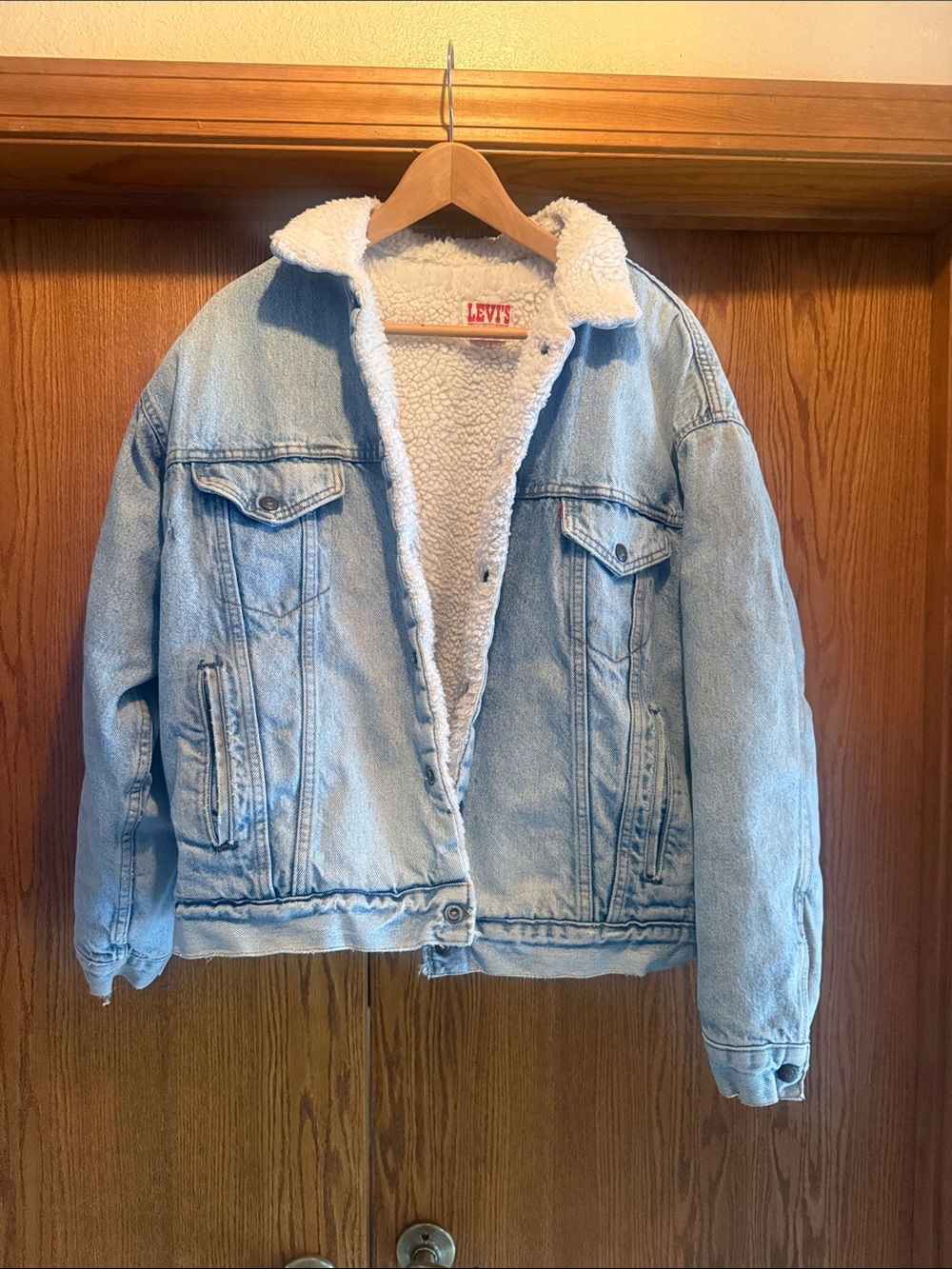 Levi's Light Blue Denim Jacket with White Sherpa Lining